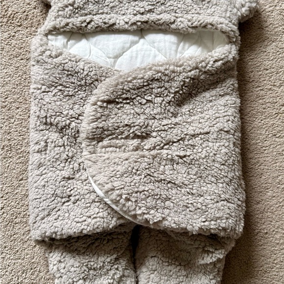 Adorable Tan Bear Baby Bodysuit - Picture 4 of 6